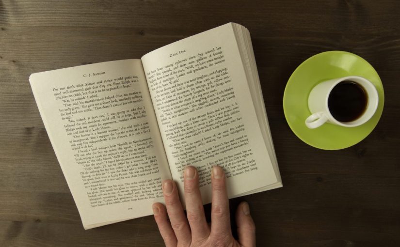 Why are both mainstream and international schools so focused on the AMC8 math competition? How many questions need to be answered correctly for different awards?